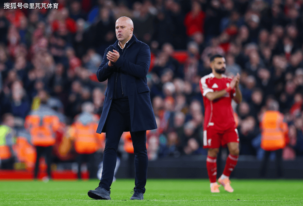 一日英超动向：切尔西VS阿森纳1-1战罢，撤下萨拉赫利物浦赢了